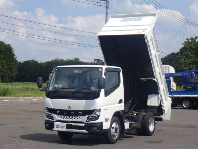 Mitsubishi CANTER 2023