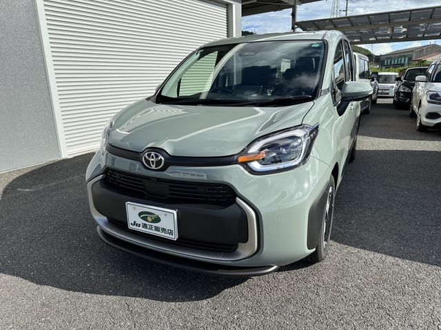 TOYOTA SIENTA HYBRID 2024