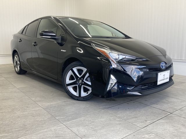 TOYOTA PRIUS 2018