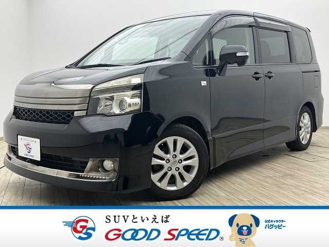 TOYOTA VOXY 2013