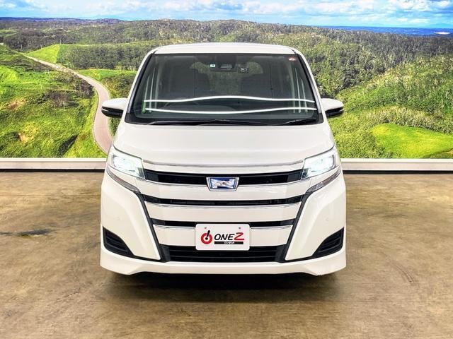 TOYOTA NOAH 2021