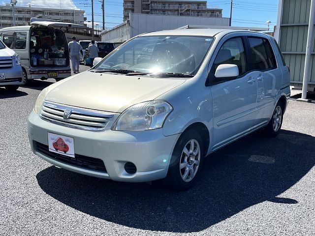 TOYOTA RAUM 2003