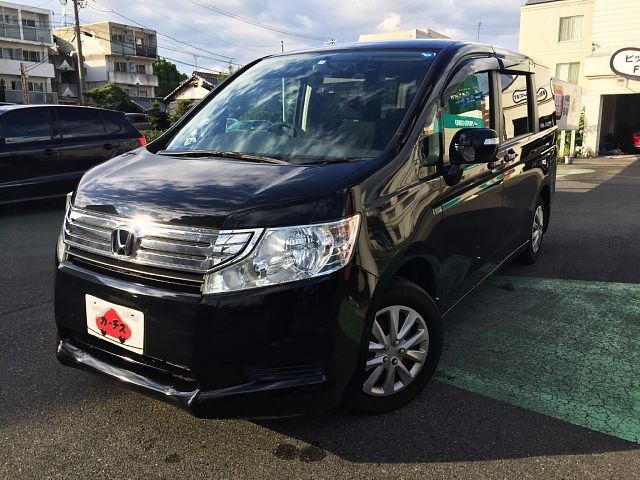 HONDA STEPWAGON 2011