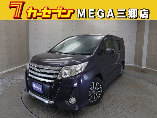 TOYOTA NOAH 2014