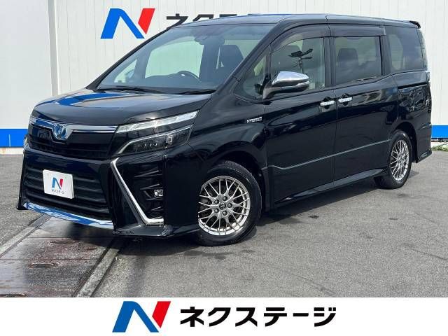 TOYOTA VOXY HYBRID 2018