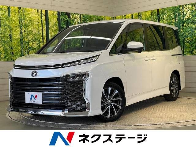 TOYOTA VOXY 2023