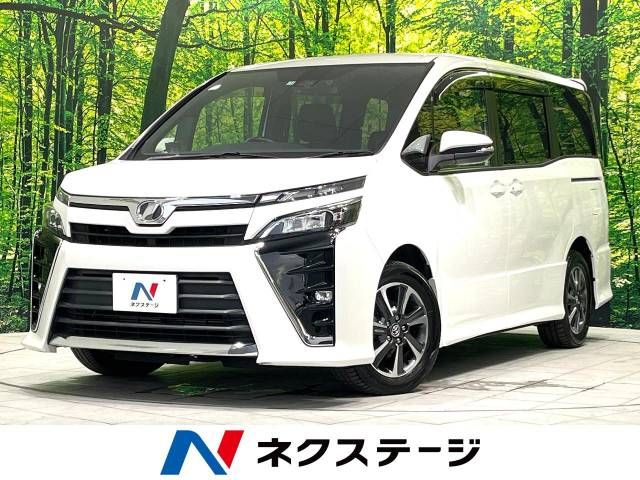 TOYOTA VOXY 2017