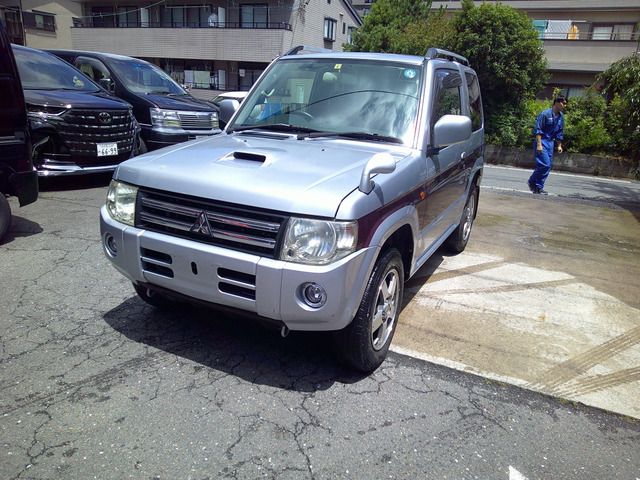 MITSUBISHI PAJERO MINI 4WD 2009