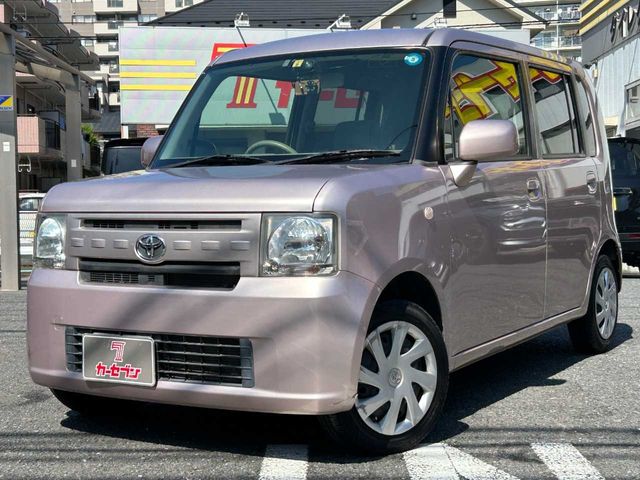 TOYOTA PIXIS SPACE 2011