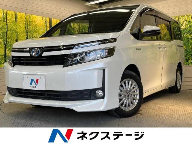 TOYOTA VOXY HYBRID 2017