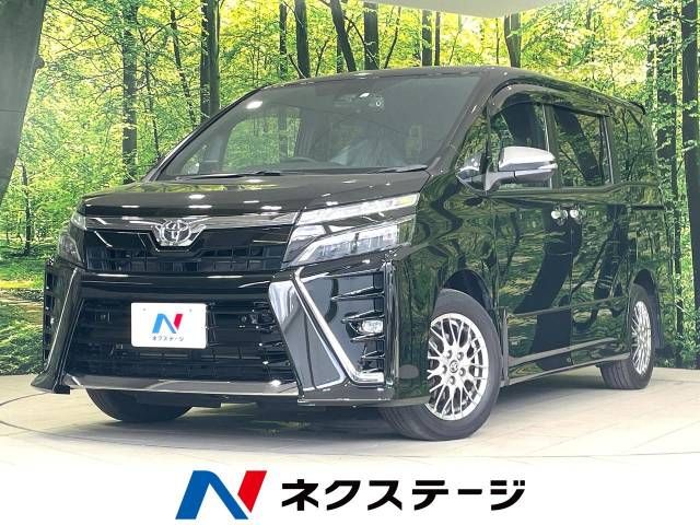 TOYOTA VOXY 2021