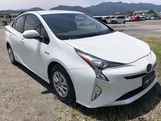 TOYOTA PRIUS 2017