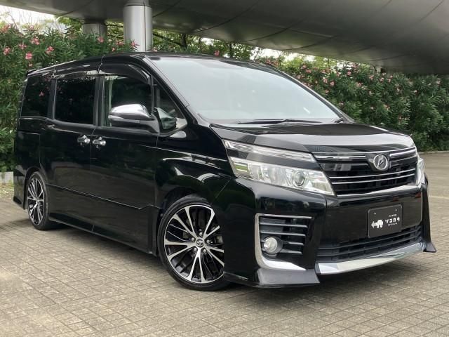 TOYOTA VOXY 2015