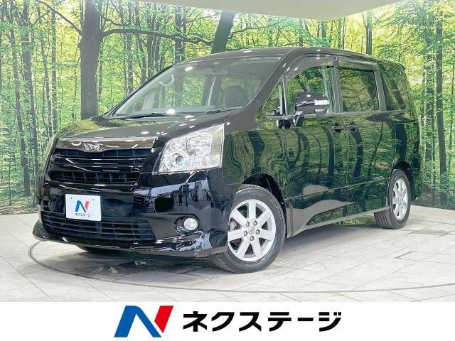 TOYOTA NOAH 2010