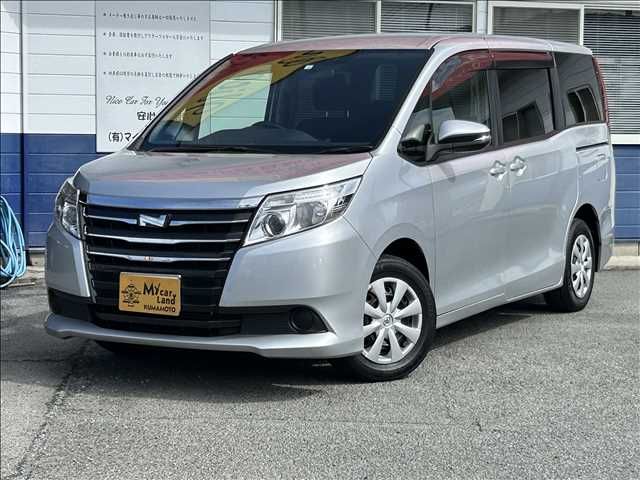 TOYOTA NOAH 2014