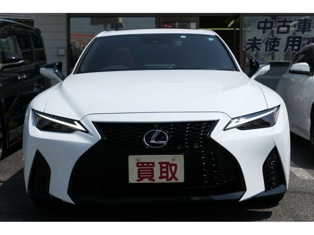 TOYOTA LEXUS IS300 2022