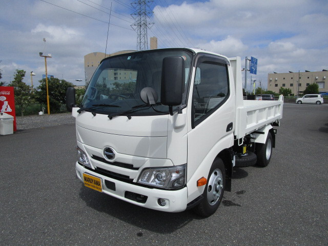 Hino DUTRO 2023