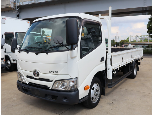 Toyota DYNA 2021