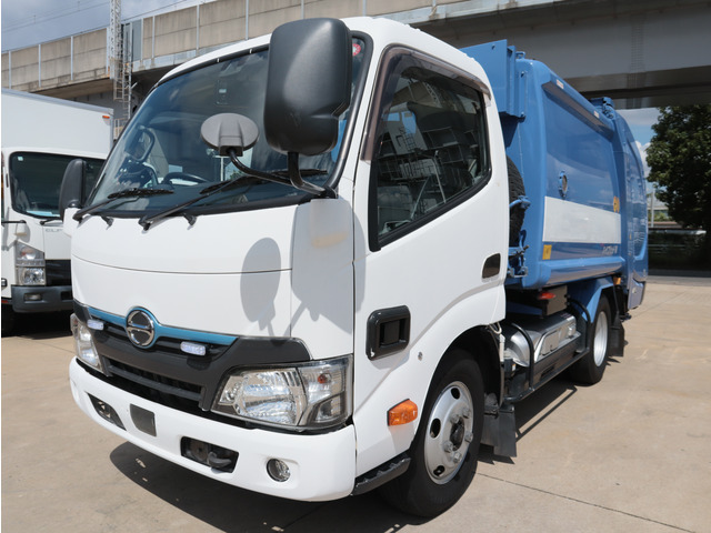 Hino DUTRO 2018