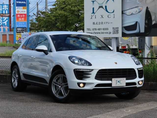 PORSCHE Macan 2015