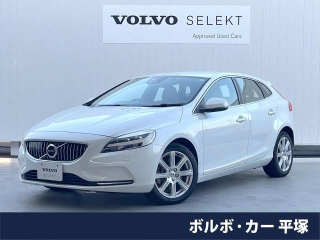 VOLVO V40 2017