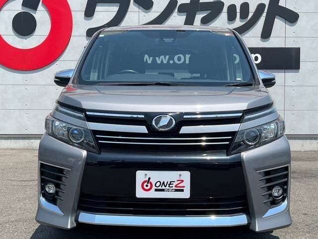 TOYOTA VOXY 2016