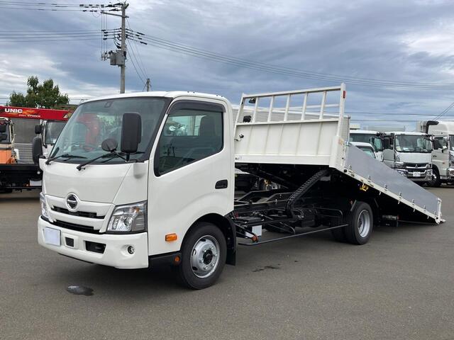 Hino DUTRO 2023