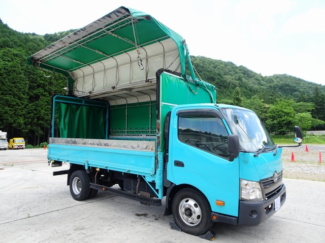 Toyota DYNA 2012