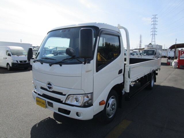 Hino DUTRO 2023