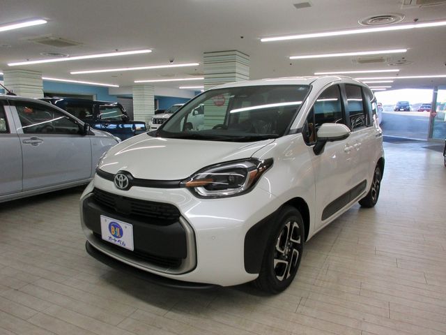 TOYOTA SIENTA HYBRID 2022