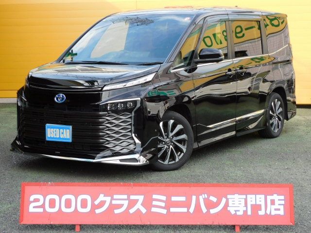 TOYOTA VOXY HYBRID 2023