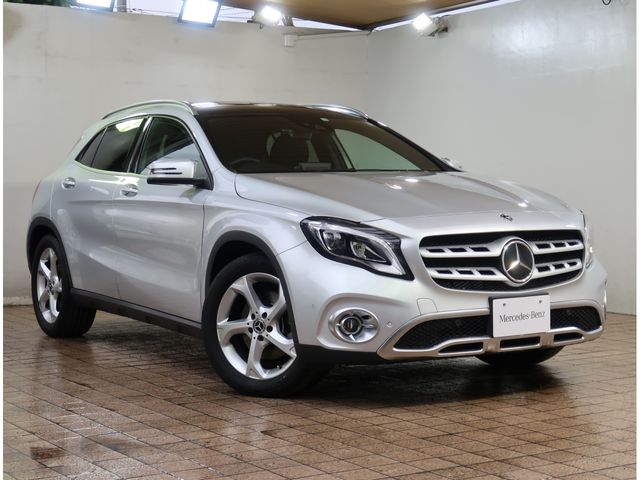 MERCEDES-BENZ GLA class 2019