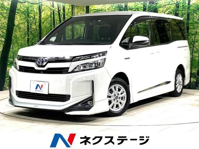 TOYOTA VOXY HYBRID 2017