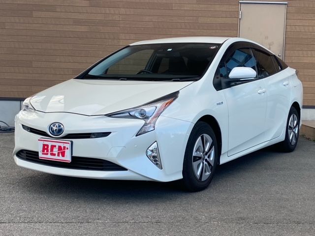 TOYOTA PRIUS 4WD 2016