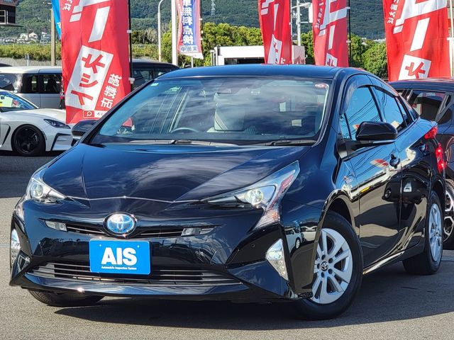 TOYOTA PRIUS 2018