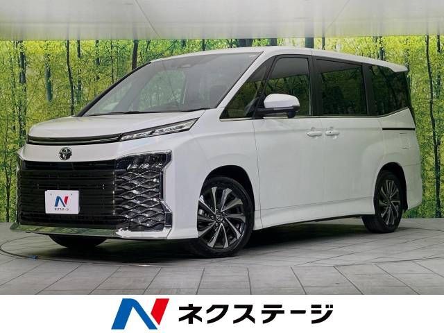 TOYOTA VOXY 2023