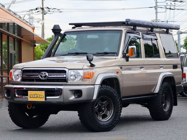 TOYOTA LANDCRUISER van 2015