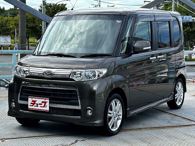 DAIHATSU TANTO CUSTOM 2011