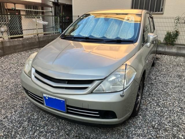 NISSAN TIIDA 2004