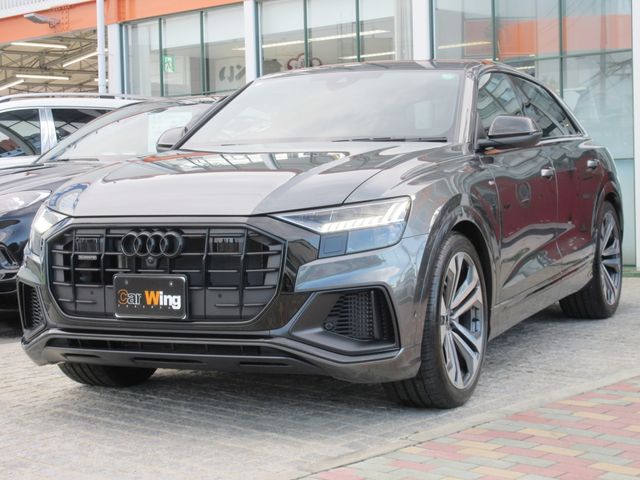 AUDI Q8 2023