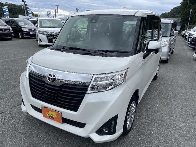 TOYOTA ROOMY 2017