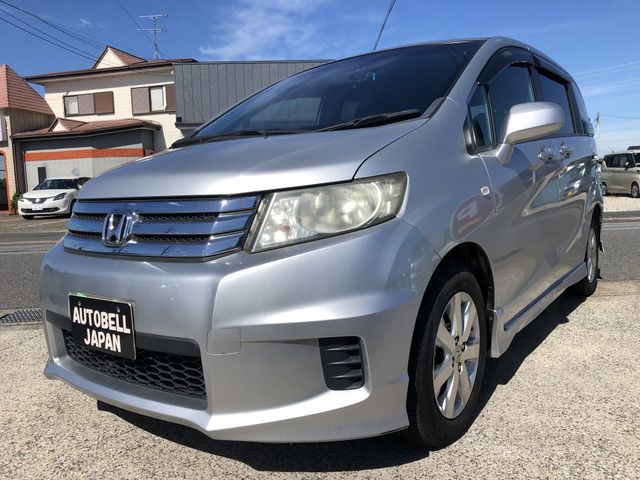 HONDA FREED Spike 2011