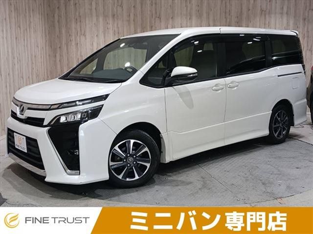 TOYOTA VOXY 2018