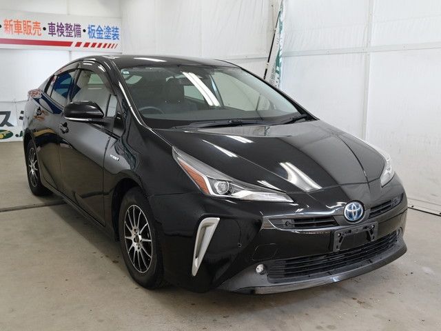 TOYOTA PRIUS 2019