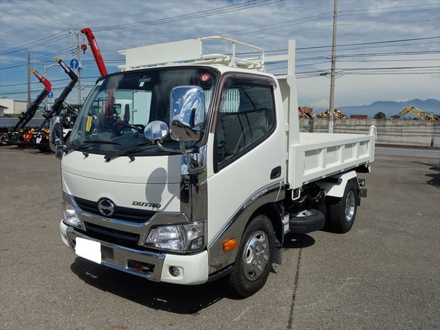 Hino DUTRO 2018