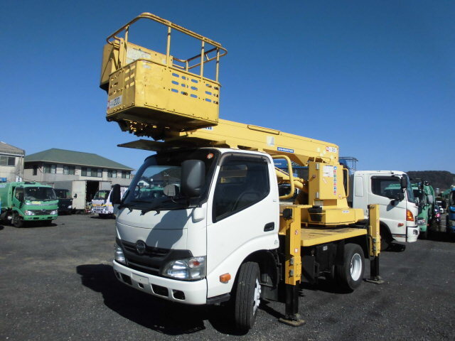 Isuzu ELF 2019