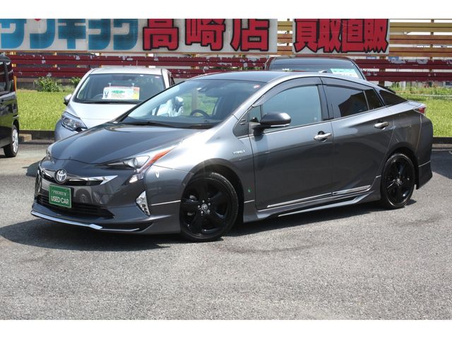 TOYOTA PRIUS 2016