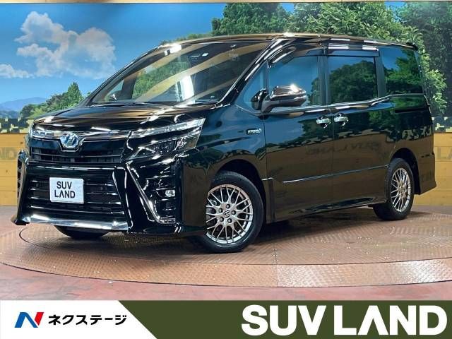 TOYOTA VOXY HYBRID 2019