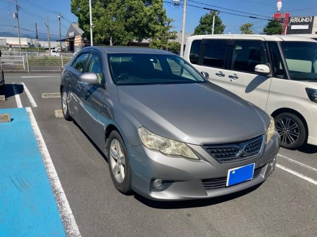 TOYOTA MARK X 2010