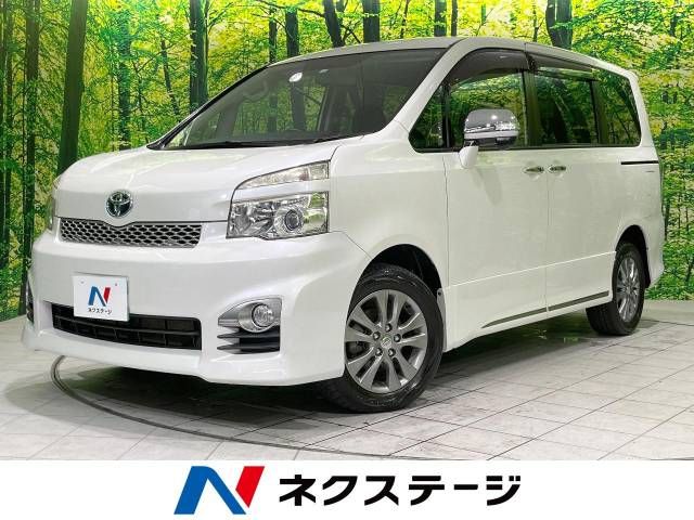 TOYOTA VOXY 4WD 2012